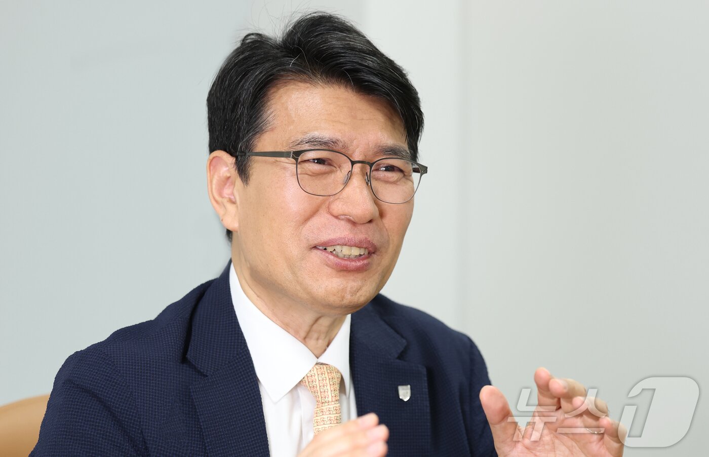 본문 이미지 - 편성범 고려대 의과대학장이 17일 오전 서울 성북구 고려대 정몽구 미래의학관에서 뉴스1과의 인터뷰를 하고 있다. ⓒ News1 권현진 기자