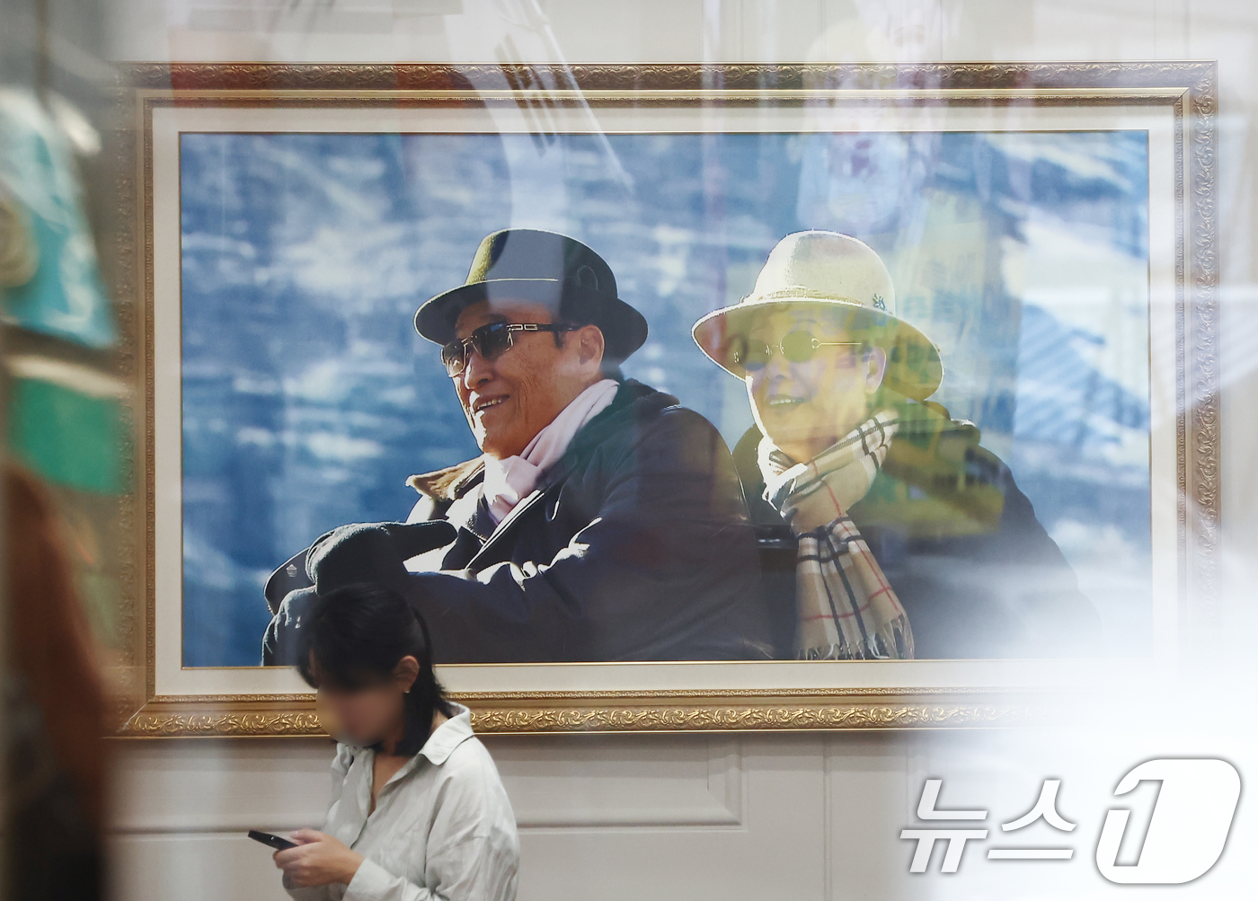 (서울=뉴스1) 김민지 기자 = 김건희 여사 관련 의혹을 수사하는 민중기 특별검사팀이 통일교 가평·서울 본부 등에 대한 압수수색을 실시한 18일 오전 서울 용산구 통일교 서울 본부 …