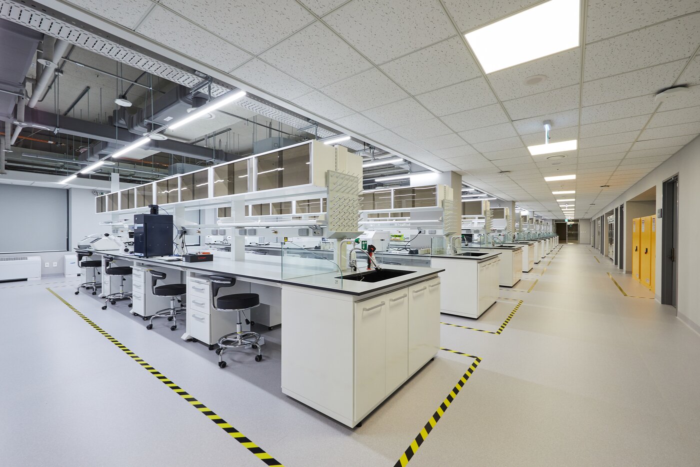 본문 이미지 - 서울 성북구 고려대 정몽구미래의학관 내 백신혁신센터.(고려대의료원 제공)