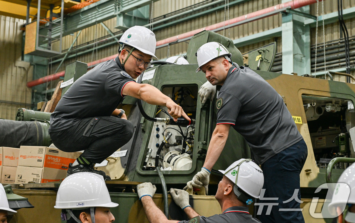 (서울=뉴스1) = 육군은 지난 1일부터 대전, 전남 장성 일대 병과학교(육군기계화학교, 육군포병학교, 육군종합군수학교) 등에서 '25-2기 육군 국제과정'을 실시하고 있다고 18 …