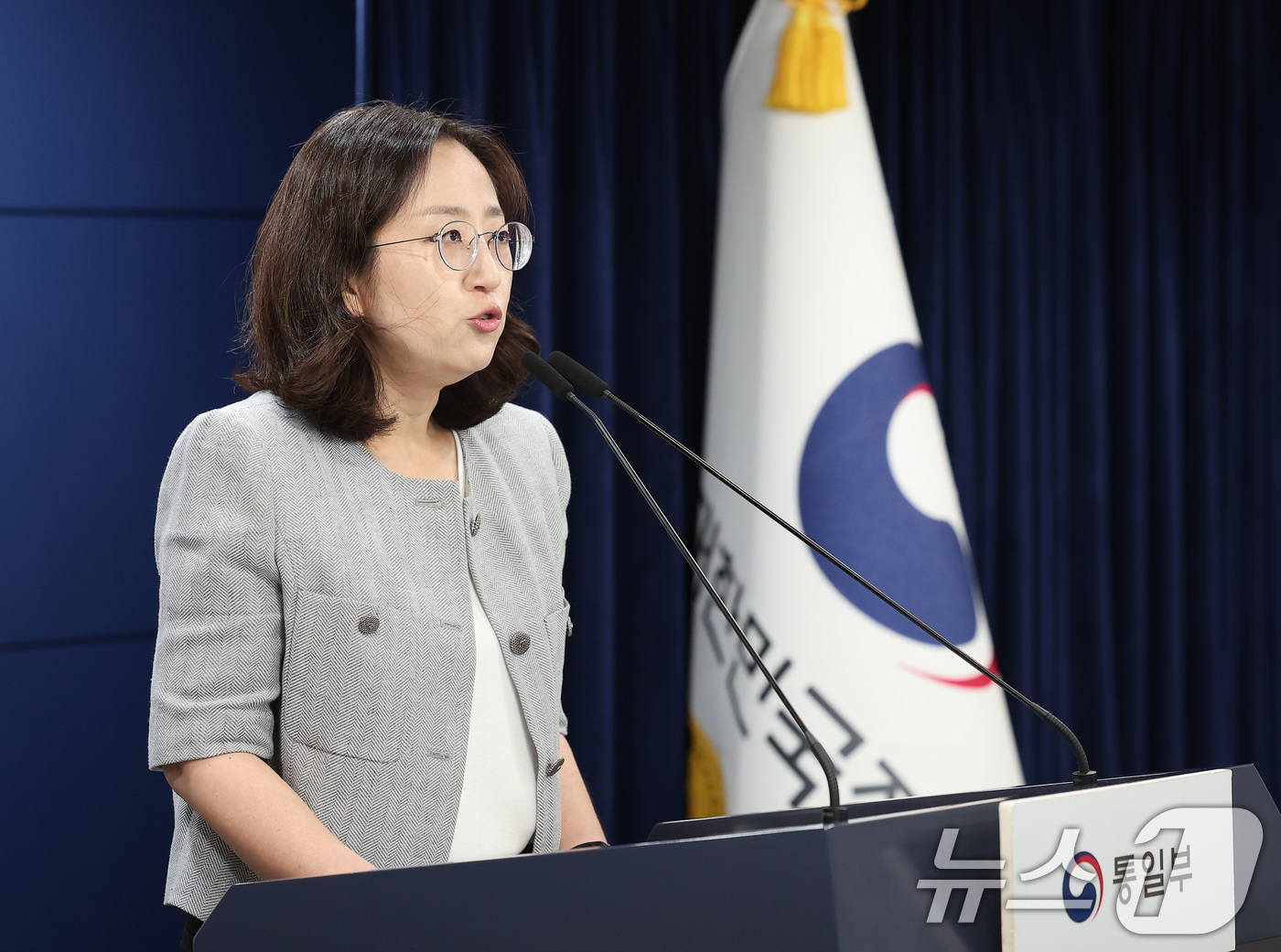 (서울=뉴스1) 김성진 기자 = 장윤정 통일부 부대변인이 18일 서울 종로구 정부서울청사에서 정례브리핑을 하고 있다. 2025.7.18/뉴스1