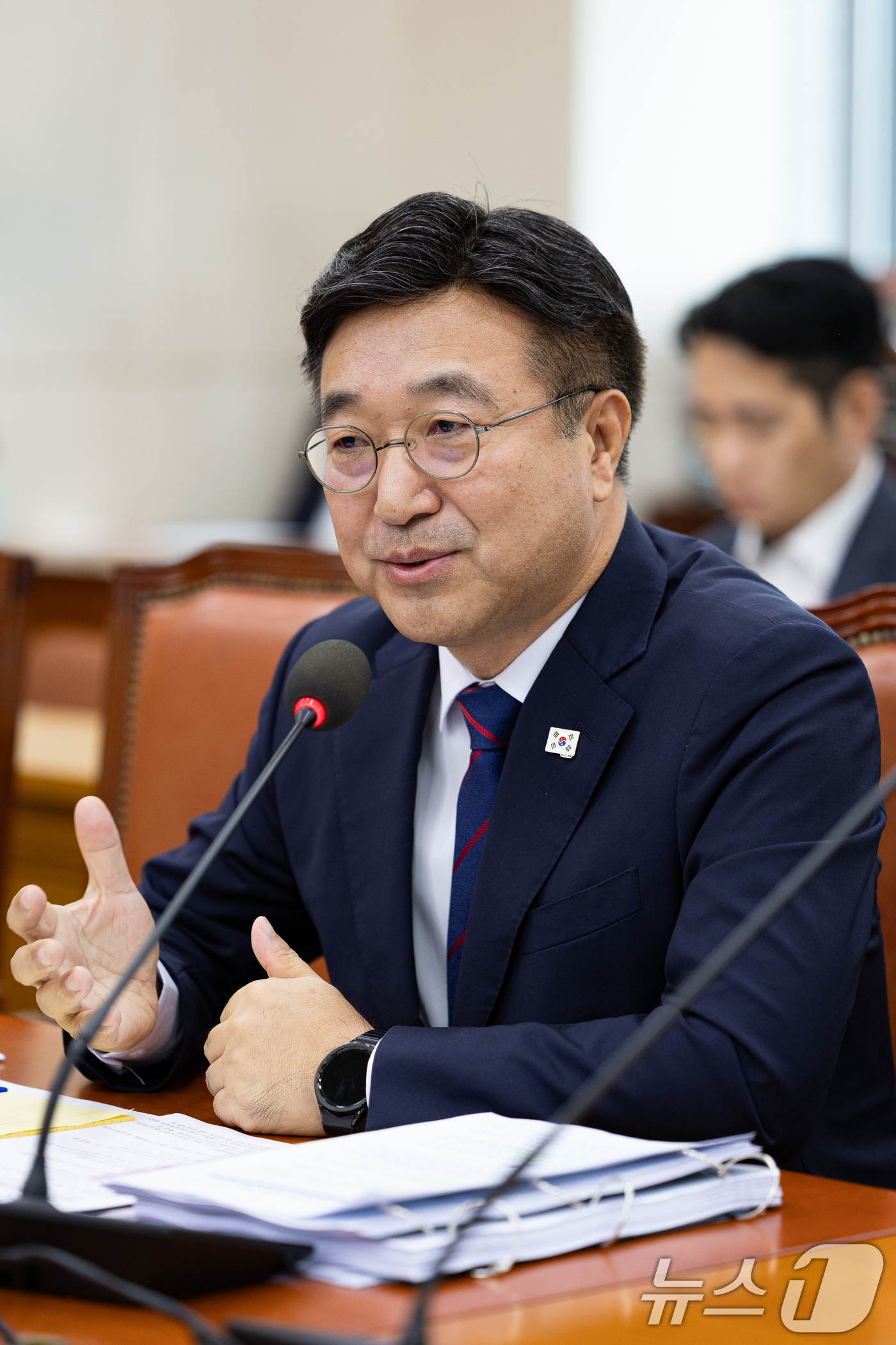 (서울=뉴스1) 유승관 기자 = 윤호중 행정안전부 장관 후보자가 18일 서울 여의도 국회 행정안전위원회에서 열린 인사청문회에서 의원 질의에 답하고 있다. 2025.7.18/뉴스1