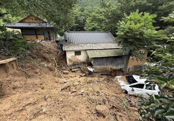 전국 할퀸 '물폭탄' 7000여명 임시대피…인명·재산피해 속출
