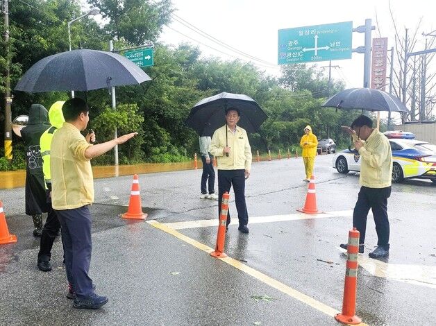 폭우에 잠긴 장성로컬푸드 광주직매장 24일까지 휴장