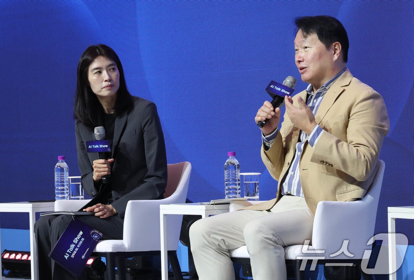 본문 이미지 - 최태원 대한상공회의소 회장이 18일 경북 경주 라한셀렉트에서 열린 &#39;제48회 대한상의 하계포럼&#39;에서 발언하고 있다. &#40;대한상공회의소 제공. 재판매 및 DB 금지&#41; 2025.7.18/뉴스1