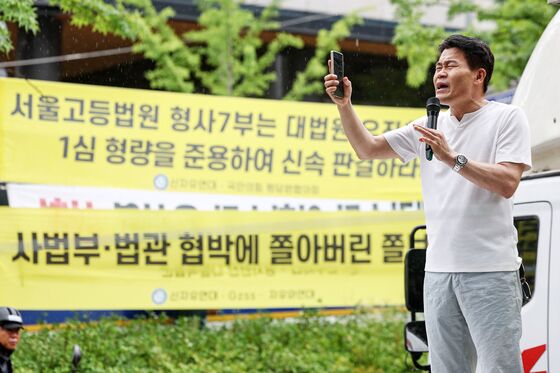 전한길 논란 속 지도부 입장 선회 기류…전당대회 영향력 어디까지