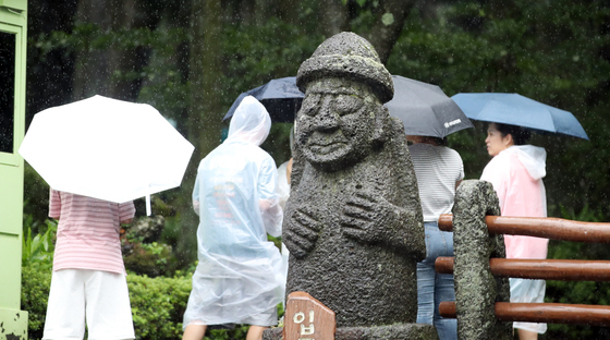[오늘의 날씨] 제주(2일, 화)…늦은 오후까지 강한 비바람