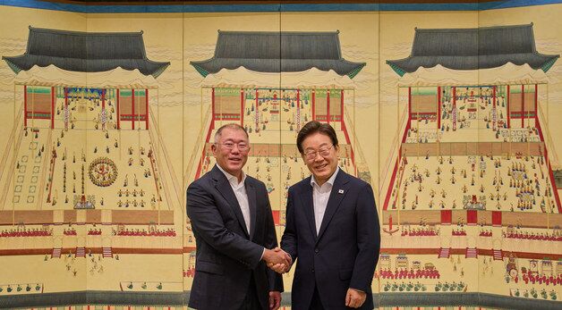 정의선 회장과 만찬회동 가진 이재명 대통령
