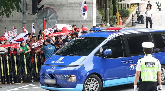 '尹, 구속적부심 마치고 구치소로'