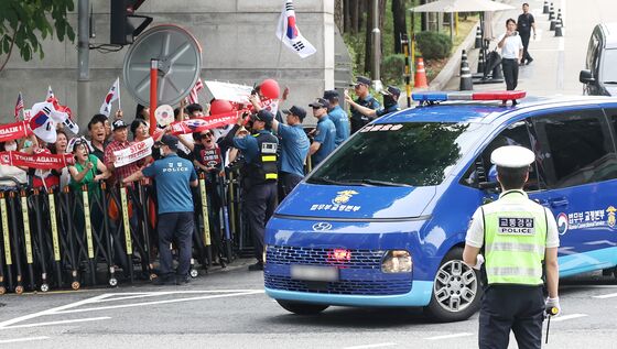 법원 '조사 거부' 윤석열 전 대통령 체포영장 발부