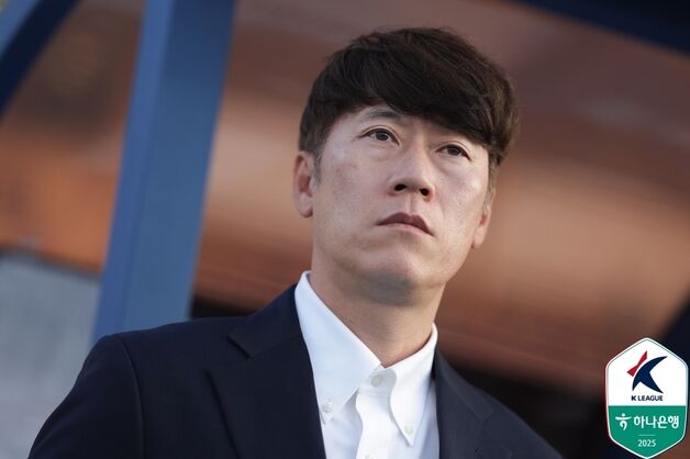 '폭풍 영입' 수원FC 김은중 감독 "신입생들, 빠르게 적응…더 좋아질 것"