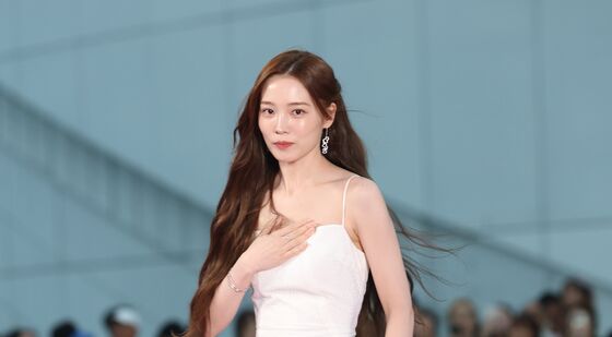 윤소희, 뇌섹녀의 순백의 눈부심