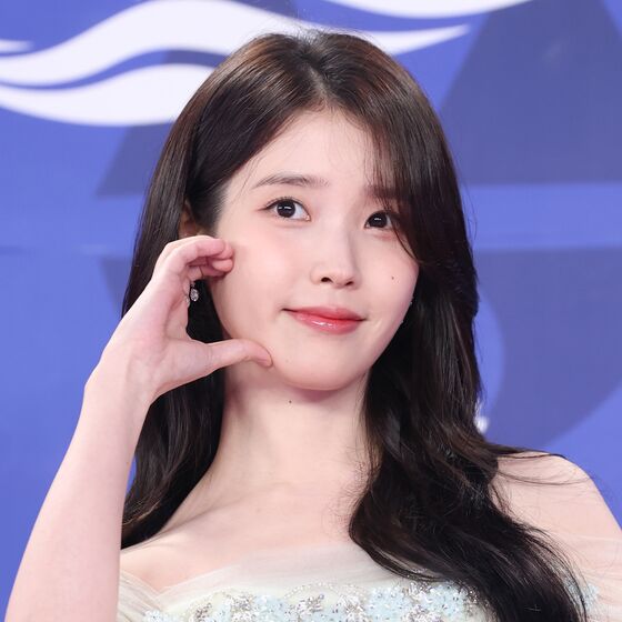아이유, 여우주연상 영광…"모든 애순·금명에게" [청룡시리즈어워즈]