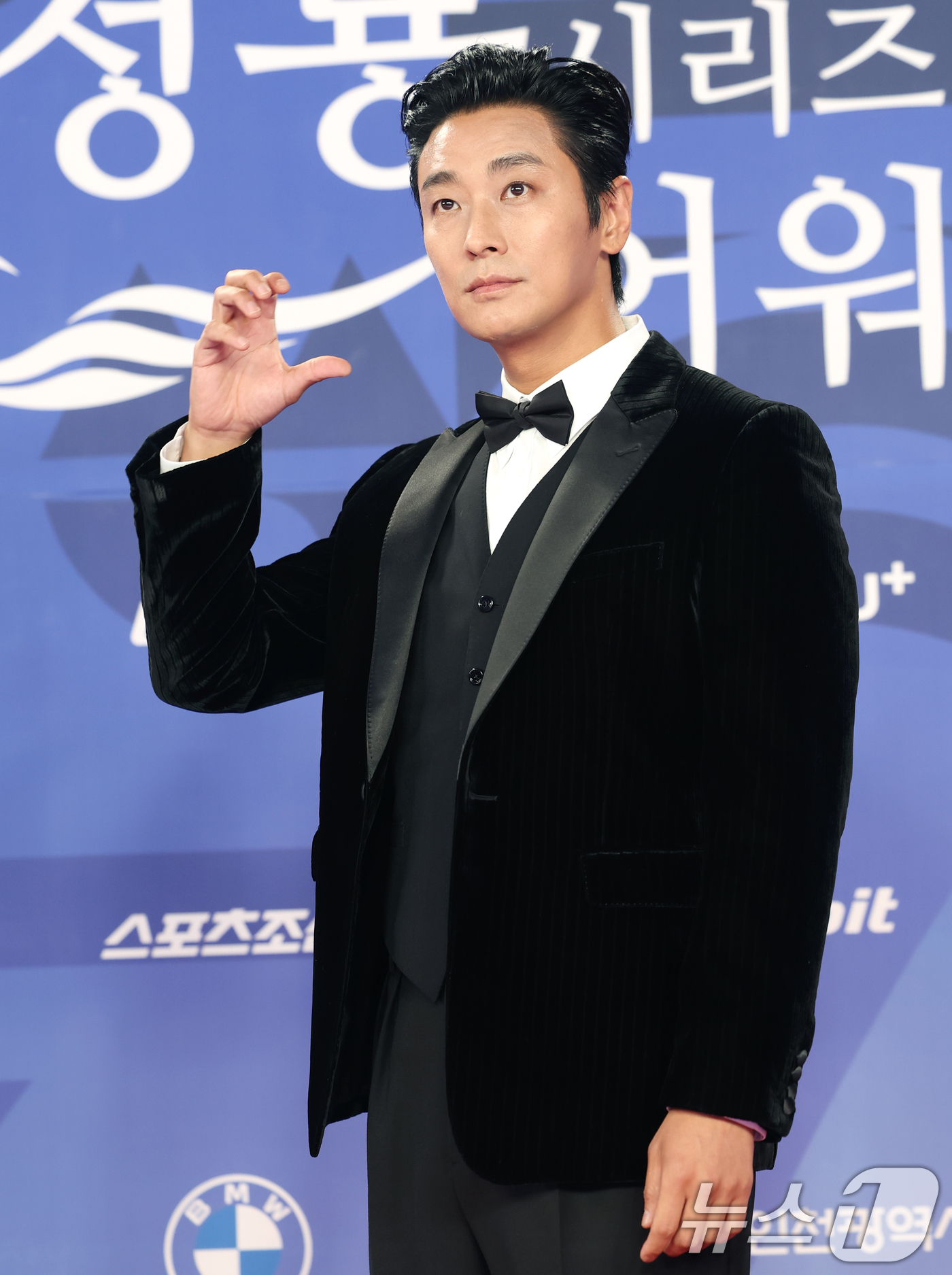 (인천=뉴스1) 권현진 기자 = 배우 주지훈이 18일 인천 중구 파라다이스시티에서 열린 ‘제4회 청룡시리즈어워즈’ 레드카펫 행사에 참석해 포즈를 취하고 있다. 2025.7.18/뉴 …