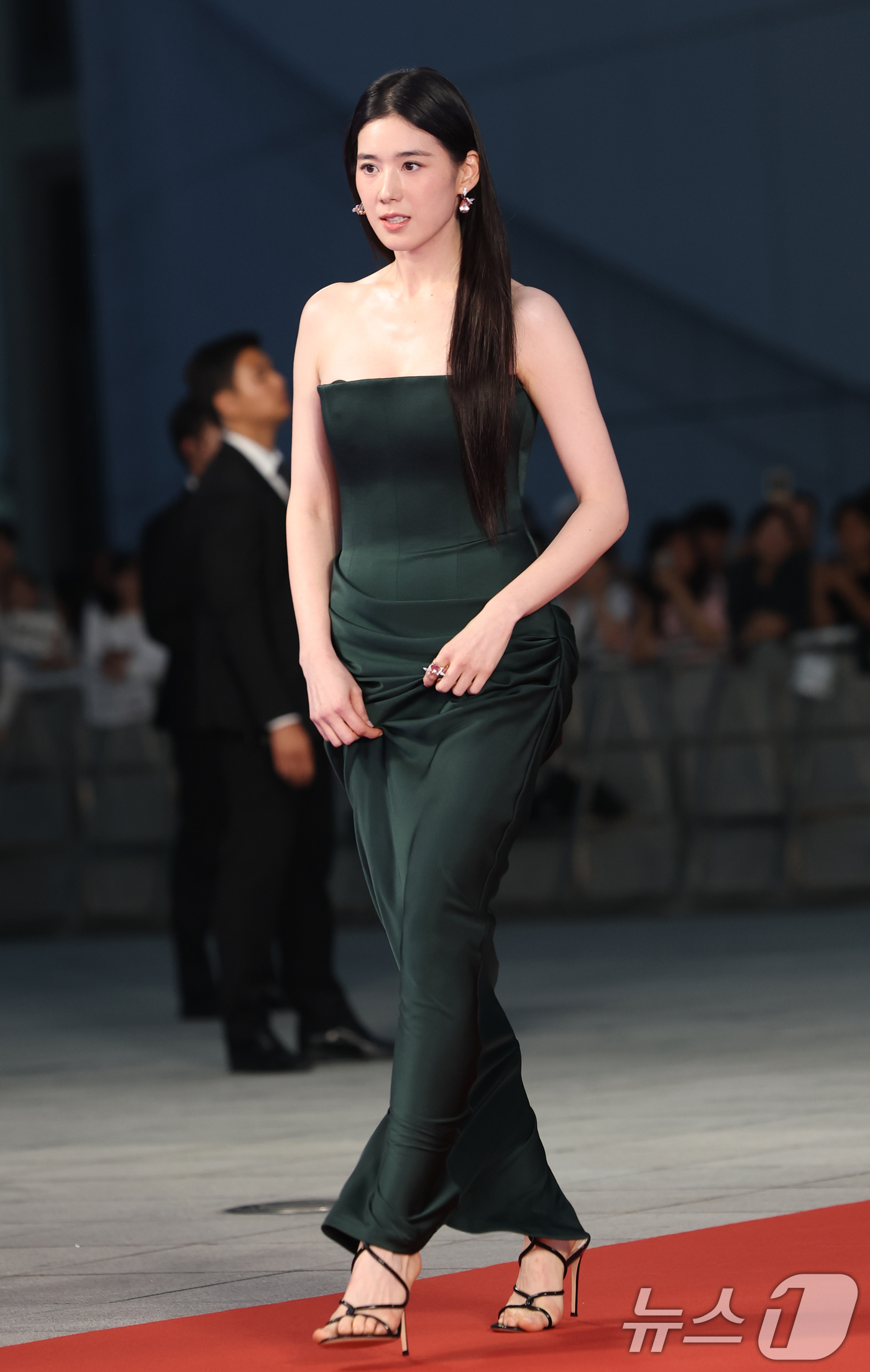 (인천=뉴스1) 권현진 기자 = 배우 정은채가 18일 인천 중구 파라다이스시티에서 열린 ‘제4회 청룡시리즈어워즈’에 참석해 레드카펫을 밟고 있다. 2025.7.18/뉴스1