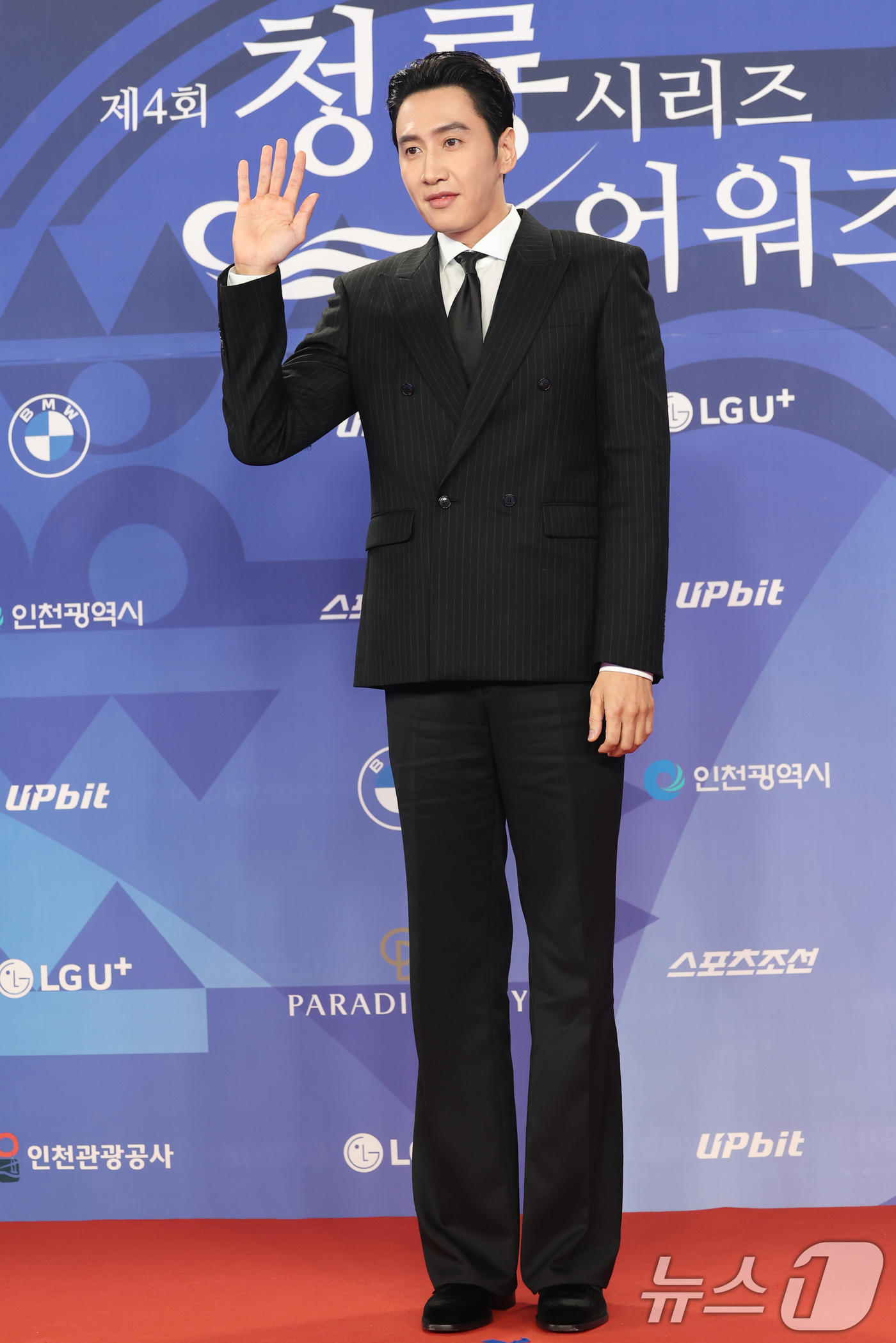 (인천=뉴스1) 권현진 기자 = 배우 이광수가 18일 인천 중구 파라다이스시티에서 열린 ‘제4회 청룡시리즈어워즈’에 참석해 포즈를 취하고 있다. 2025.7.19/뉴스1