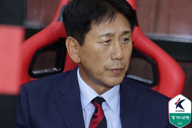 기성용 품은 박태하 감독 "선수단 분위기 바뀌어…긍정적 영향 미쳤다"