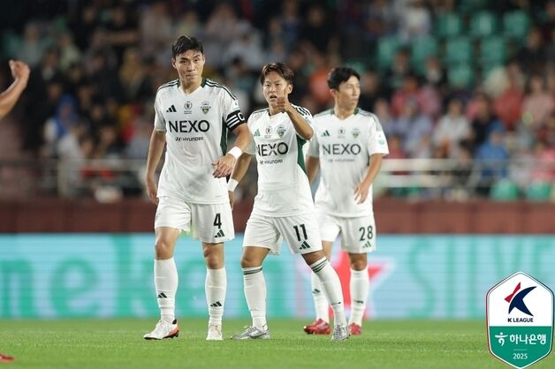 0-2에서 3-2…전북, 포항에 극적 역전승으로 18경기 연속 무패