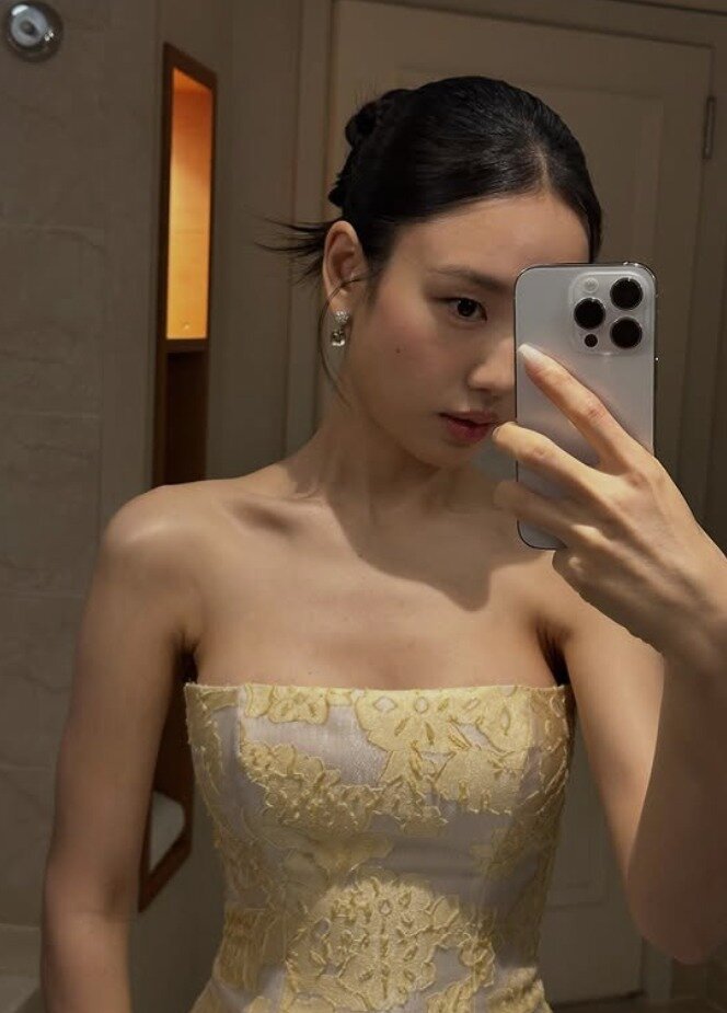 본문 이미지 - 배우 안은진 인스타그램