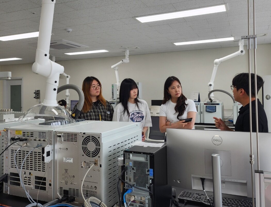 본문 이미지 - 메타디엑스 견학 모습(GDIN 제공) ⓒ 뉴스1