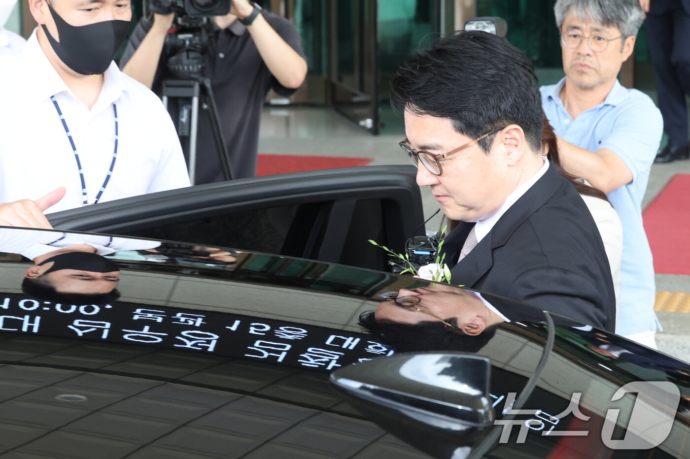 본문 이미지 - 심우정 검찰총장이 2일 퇴임식을 마치고 서초구 대검찰청을 나서고 있다. 2025.7.2/뉴스1 ⓒ News1 이동해 기자