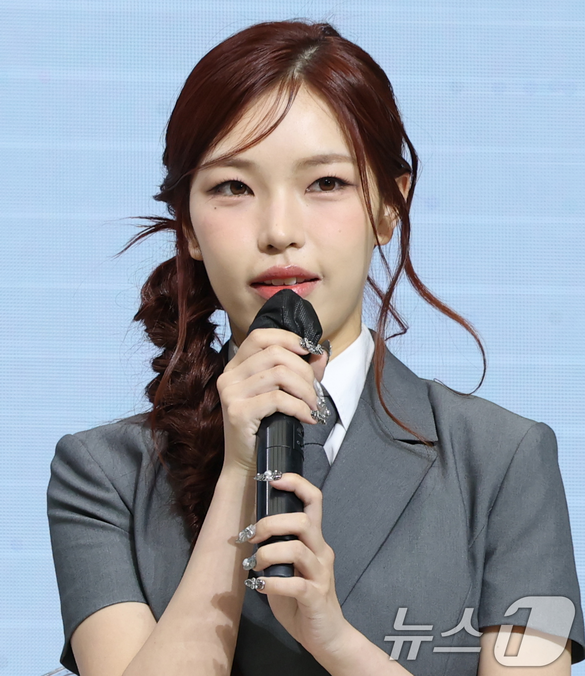 (서울=뉴스1) 권현진 기자 = 블링원 엘리가 2일 오전 서울 중구 월드케이팝센터에서 열린 3집 디지털 싱글 ‘미스터’ 발매 기념 쇼케이스에서 인사말을 선보이고 있다. 2025.7 …