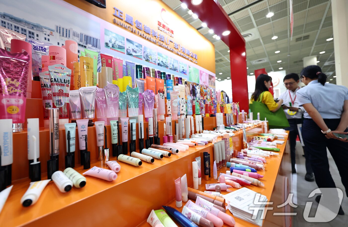 본문 이미지 - 사진은 글로벌 뷰티·화장품 전문 전시회 &#39;2025 인터참코리아&#39; 전경 &lt;자료사진&gt; ⓒ News1 구윤성 기자