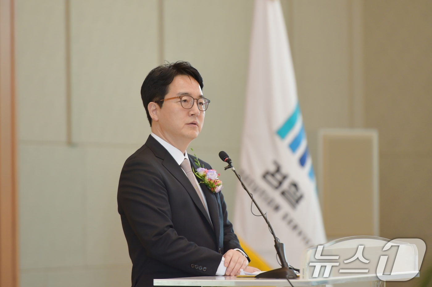 (서울=뉴스1) = 심우정 검찰총장이 2일 서울 서초구 대검찰청에서 열린 퇴임식에서 퇴임사를 하고 있다. (대검찰청 제공. 재판매 및 DB 금지) 2025.7.2/뉴스1