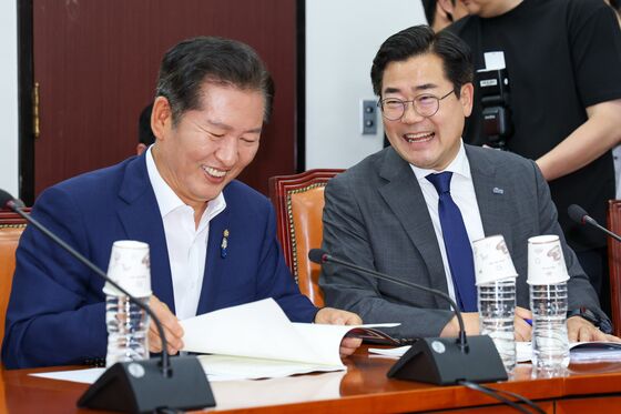 "명심(明心)을 잡아라"…정청래 vs 박찬대, 與 당권 레이스 돌입