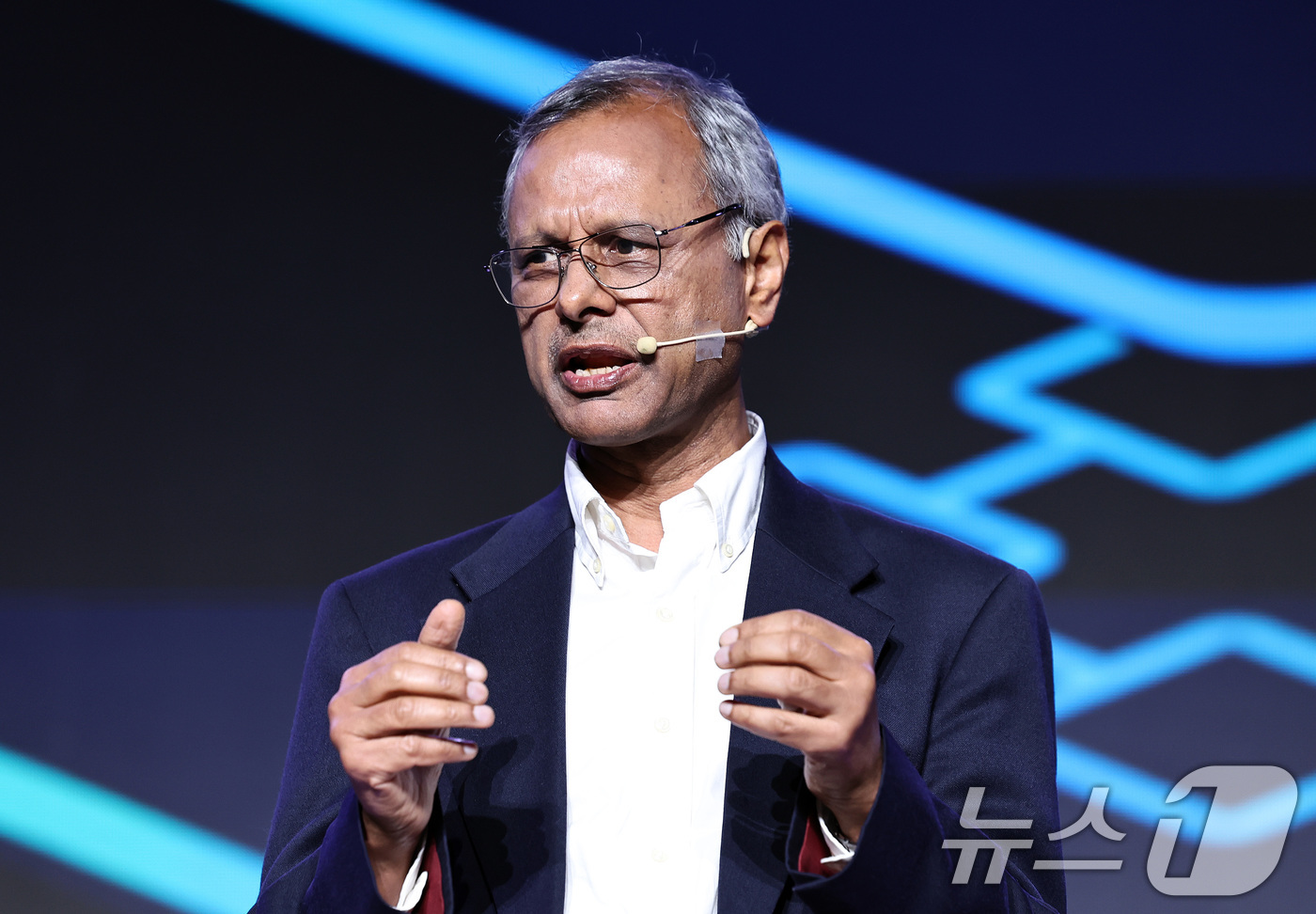 (서울=뉴스1) 구윤성 기자 = 마니쉬 굽타 구글 딥마인드 시니어 디렉터가 2일 오후 서울 강남구 조선팰리스에서 열린 '구글 포 코리아''에서 축사하고 있다. 2025.7.2/뉴스 …