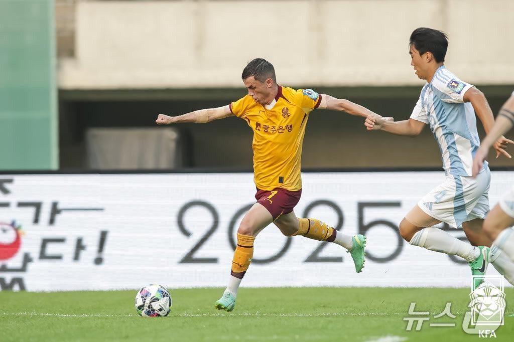 본문 이미지 -  광주FC가 울산을 꺾고 코리아컵 4강에 올랐다.&#40;대한축구협회 제공&#41;