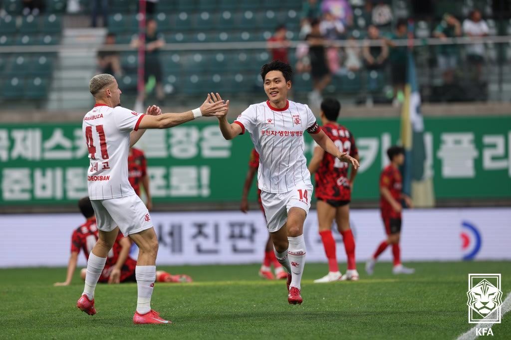 본문 이미지 -  부천은 코리아컵 4강전에서 김포를 3-1로 제압했다.&#40;대한축구협회 제공&#41;