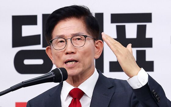 '당대표 출마' 김문수 "전한길 수용해야…쪼개지는 혁신은 자해"(종합)
