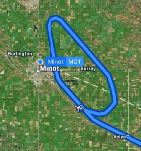 본문 이미지 - 스카이웨스트항공 여객기가 추돌을 막기 위해 택한 우회 경로(뉴욕포스트 갈무리) 