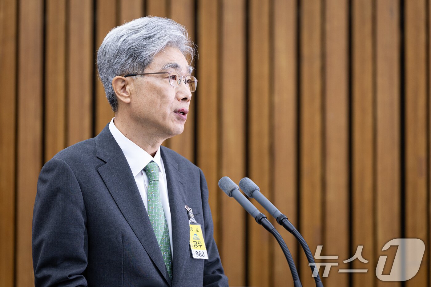 본문 이미지 - 김상환 헌법재판소장 후보자가 21일 서울 여의도 국회 헌법재판소 재판관후보자를 겸하는 헌재소장 임명동의에 관한 인사청문특별위원회에서 열린 인사청문회에서 모두 발언을 하고 있다. 2025.7.21/뉴스1 ⓒ News1 유승관 기자