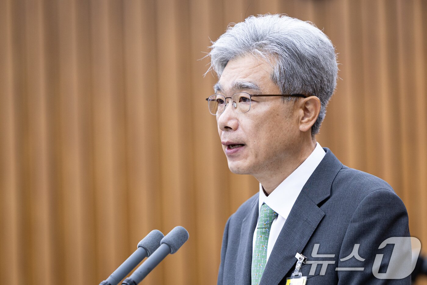 본문 이미지 - 김상환 헌법재판소장 후보자가 21일 서울 여의도 국회 헌법재판소 재판관후보자를 겸하는 헌재소장 임명동의에 관한 인사청문특별위원회에서 열린 인사청문회에서 모두 발언을 하고 있다. 2025.7.21/뉴스1 ⓒ News1 유승관 기자