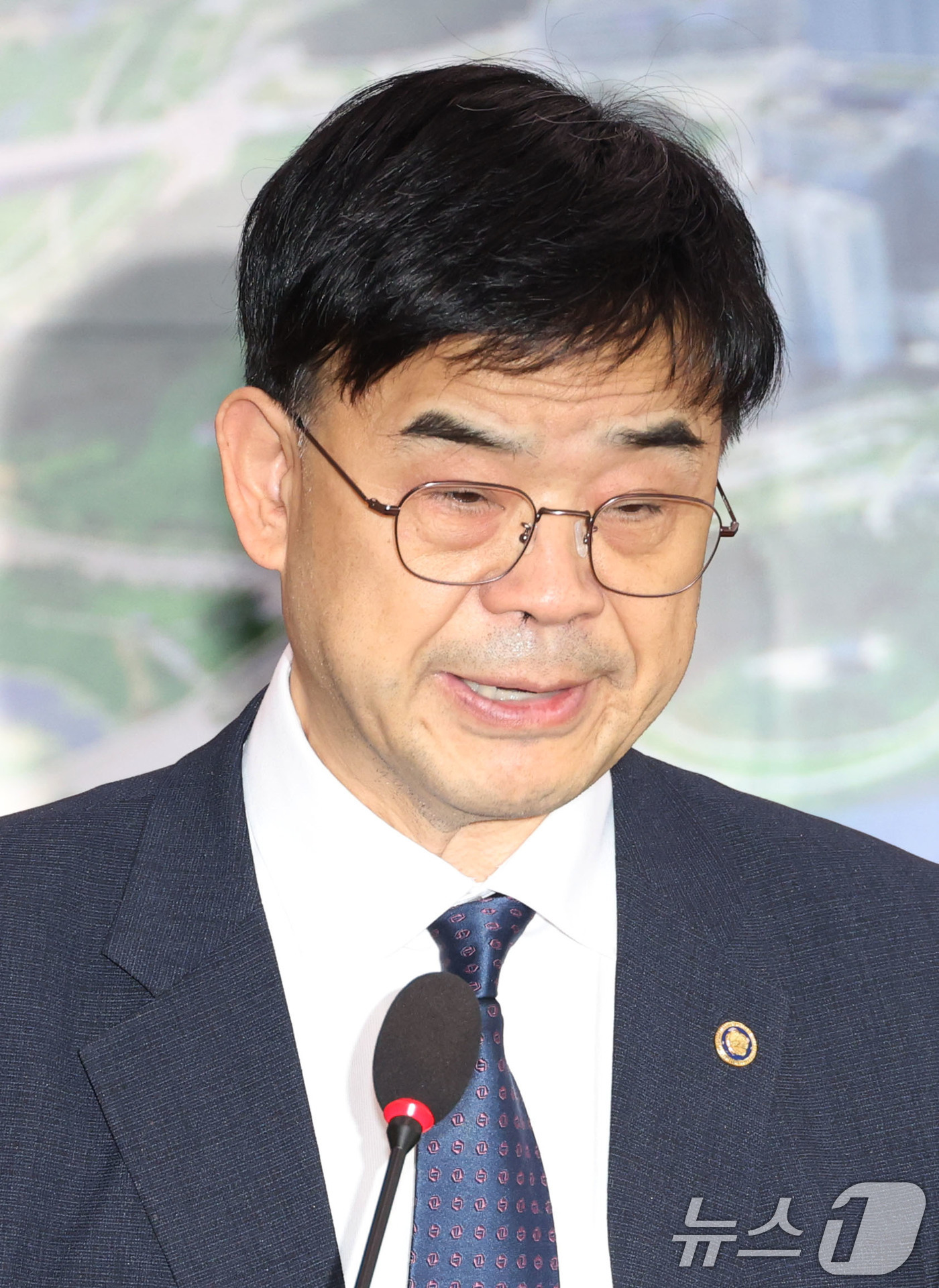 (서울=뉴스1) 이광호 기자 = 이상경 국토교통부1차관이 21일 오후 서울 여의도 국회에서 열린 국토교통위원회 전체회의에 출석해 인사말을 하고 있다. 2025.7.21/뉴스1