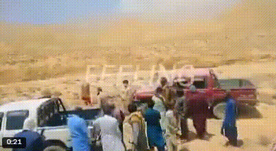 본문 이미지 - 파키스탄 남서부 발루치스탄주에서 지난달 신원이 확인되지 않은 한 커플이 지역 부족위원회의 명령으로 총에 맞아 사망했다고 20일(현지시간) 로이터 통신이 보도했다. (소셜미디어 엑스 사용자 @Irum_Fatimaa 캡쳐)