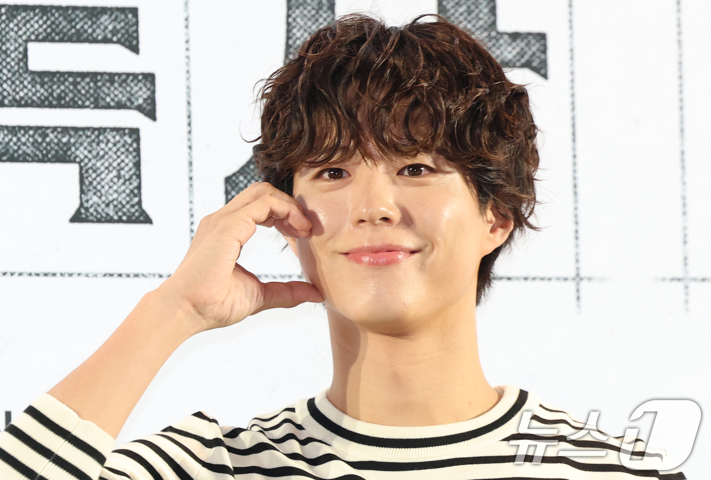 (서울=뉴스1) 권현진 기자 = 배우 박보검이 21일 서울 송파구 롯데시네마 월드타워점에서 열린 영화 '전지적 독자 시점‘(감독 김병우) VIP 시사회에 참석해 포즈를 취하고 있다 …