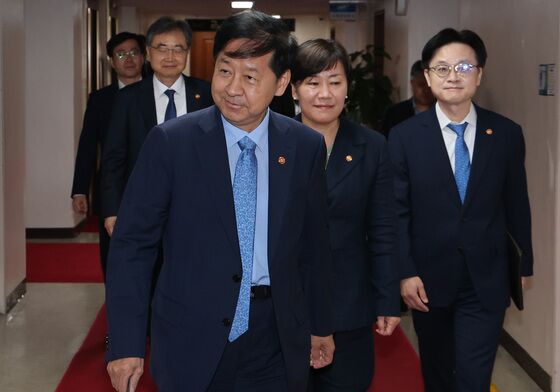 김정관 산업장관, 취임 이틀 만에 방미…막판 통상 협상 총력전