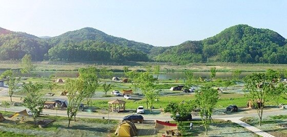 본문 이미지 - 집중호우 전 합강캠핑장 전경. / 뉴스1