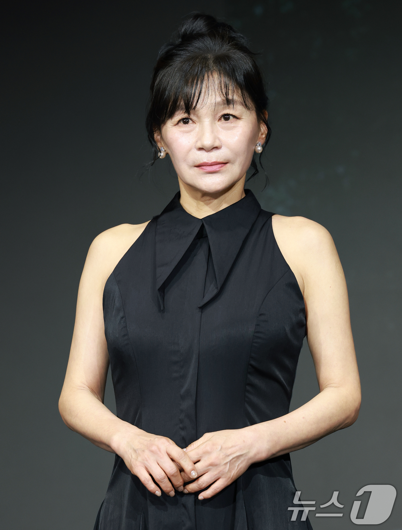 (서울=뉴스1) 권현진 기자 = 배우 길해연이 22일 오전 서울 마포구 호텔 나루 서울 엠갤러리에서 열린 넷플릭스 시리즈 '트리거' 제작발표회에 참석해 포즈를 취하고 있다.'트리거 …