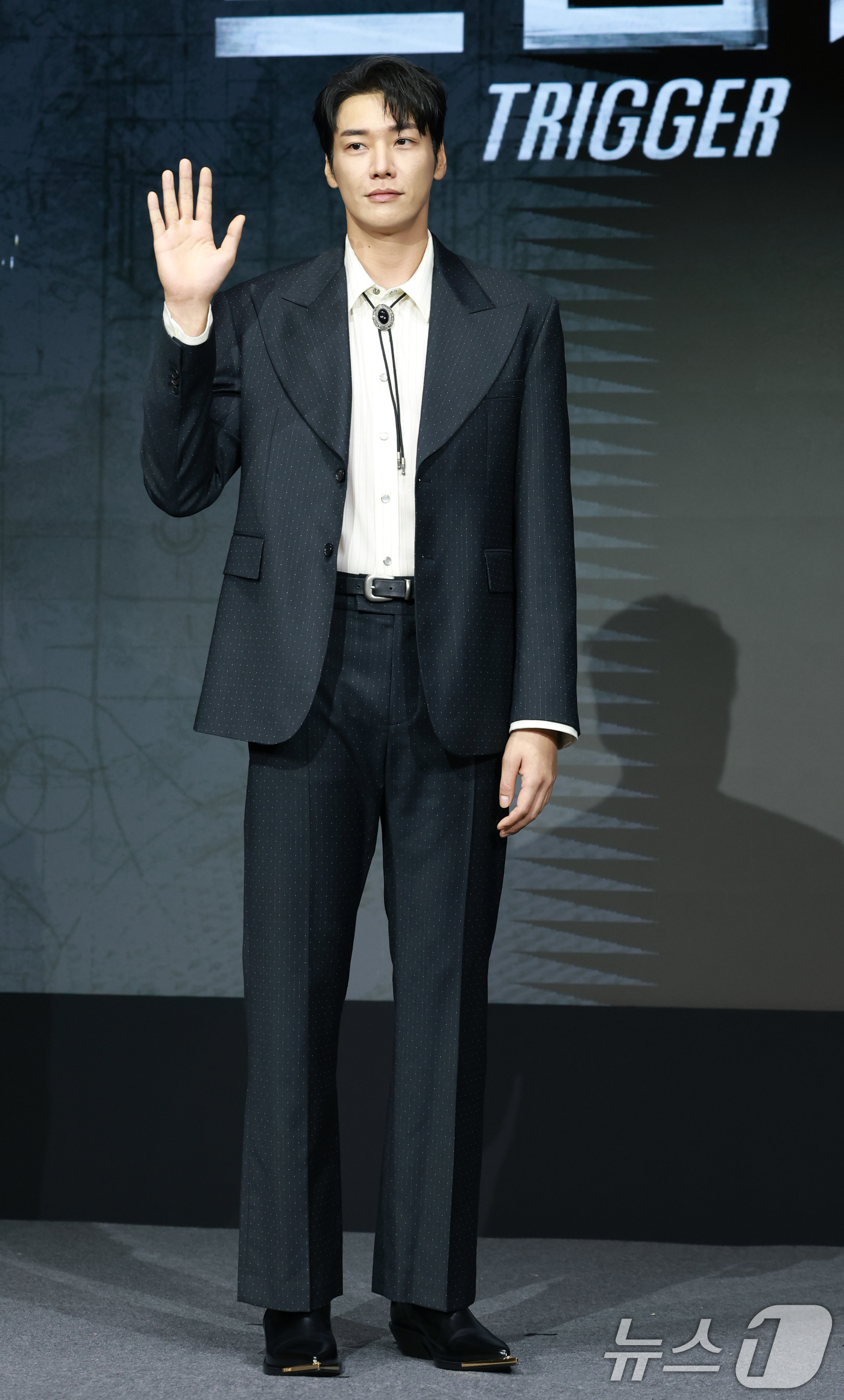 (서울=뉴스1) 권현진 기자 = 배우 김영광이 22일 오전 서울 마포구 호텔 나루 서울 엠갤러리에서 열린 넷플릭스 시리즈 '트리거' 제작발표회에 참석해 포즈를 취하고 있다.'트리거 …