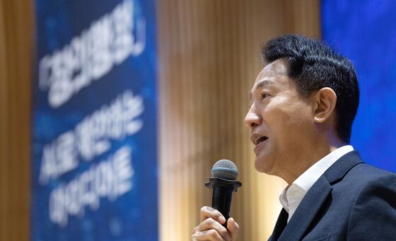 [동정] 오세훈, 청계천 미디어아트 관광 콘텐츠 상영회 참석