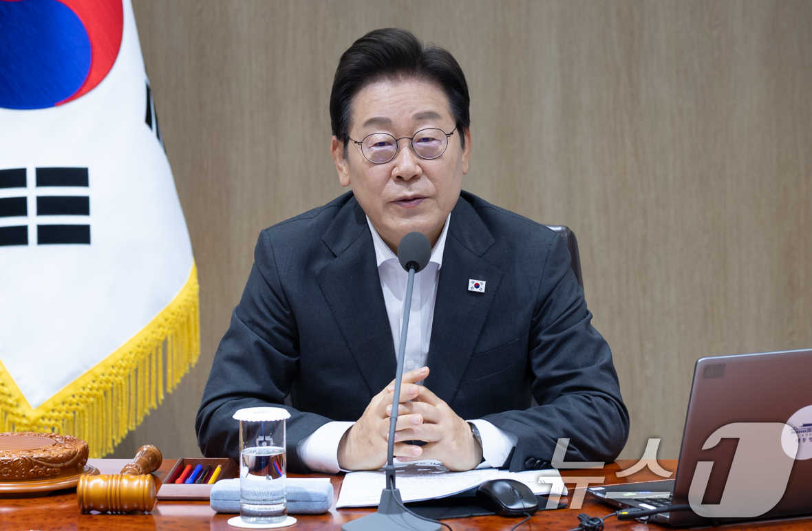 (서울=뉴스1) 허경 기자 = 이재명 대통령이 22일 서울 용산 대통령실 청사에서 열린 국무회의에서 발언하고 있다. (대통령실 제공. 재판매 및 DB 금지) 2025.7.22/뉴스 …