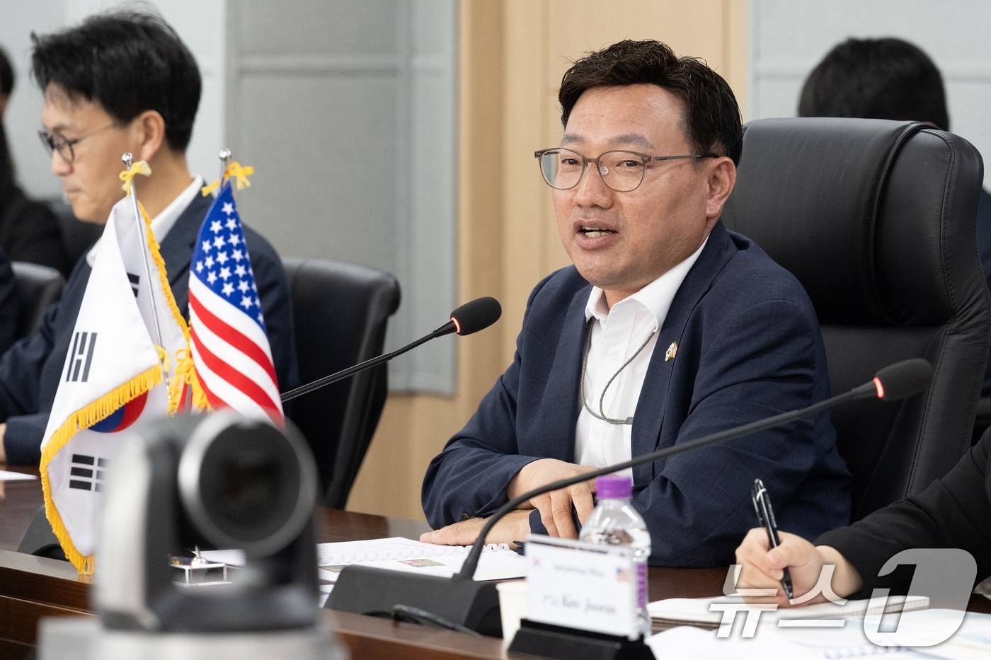 (서울=뉴스1) 이연주 기자 = 대한민국 국방부와 미합중국 국방부는 22일 서울에서 제57차 한미 군수협력위원회 회의를 개최했다고 밝혔다.제57차 한미 군수협력위원회 회의에서 이갑 …