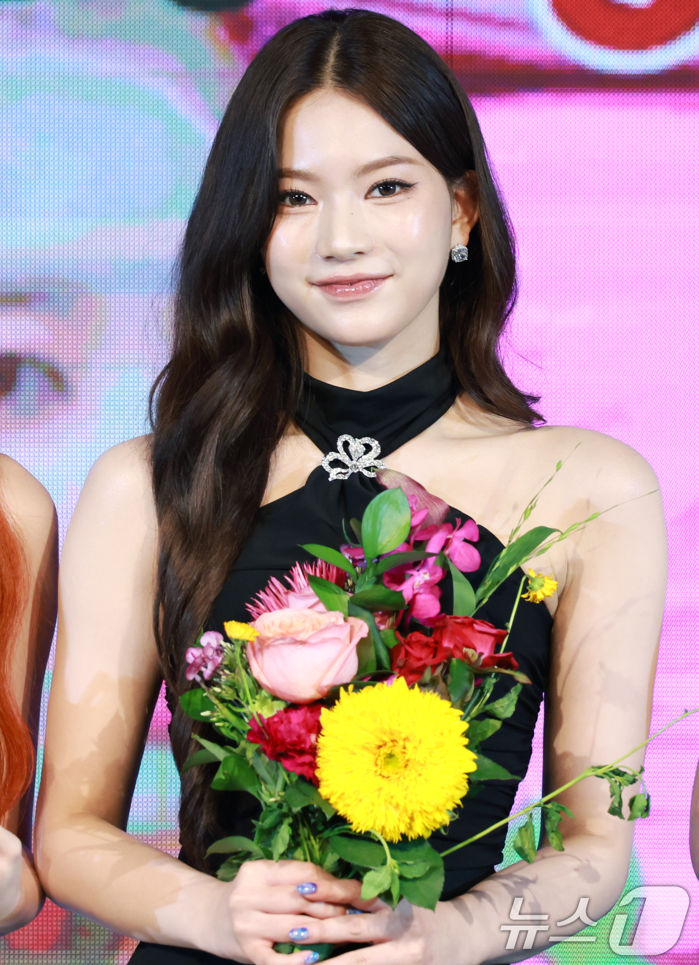 (서울=뉴스1) 권현진 기자 = 그룹 스테이씨 아이사가 22일 서울 영등포구 중소기업중앙회에서 열린 '2025 방송광고페스티벌' 시상식에 참석해 CF스타신인상을 수상한 뒤 미소를 …