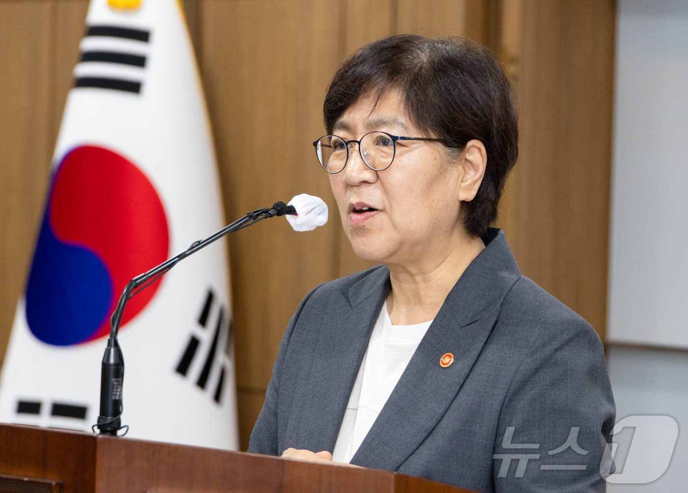 (서울=뉴스1) = 정은경 보건복지부 장관이 22일 정부세종청사에서 열린 취임식에서 취임사를 하고 있다. (보건복지부 제공. 재판매 및 DB금지) 2025.7.22/뉴스1