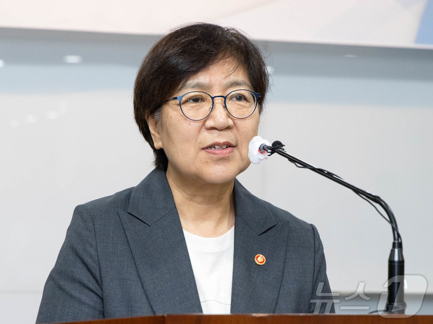 (서울=뉴스1) = 정은경 보건복지부 장관이 22일 정부세종청사에서 열린 취임식에서 취임사를 하고 있다. (보건복지부 제공. 재판매 및 DB금지) 2025.7.22/뉴스1