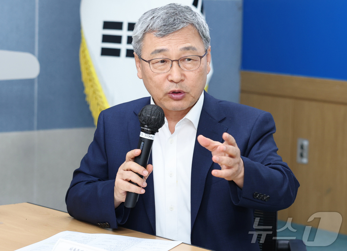 (서울=뉴스1) = 정근식 서울시교육감이 22일 서울 종로구 서울시교육청에서 열린 ‘위기학생 긴급대응 정책 간담회’에서 인사말을 하고 있다.이번 간담회는 심리·정서 위기학생 조기 …